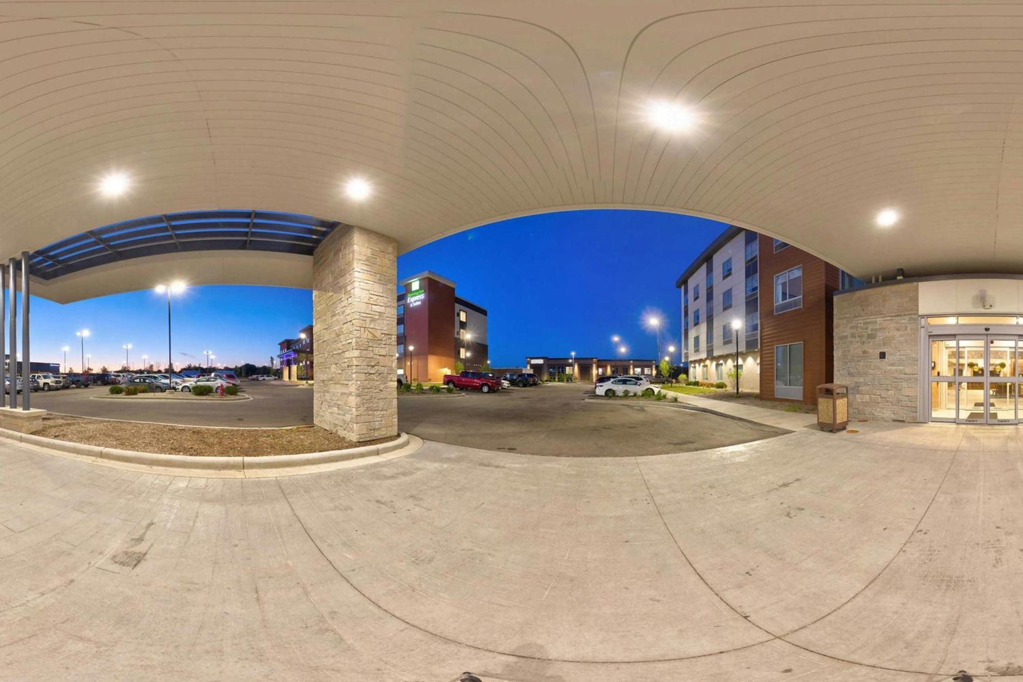 Fairfield Inn & Suites By Marriott Milwaukee Brookfield Ngoại thất bức ảnh