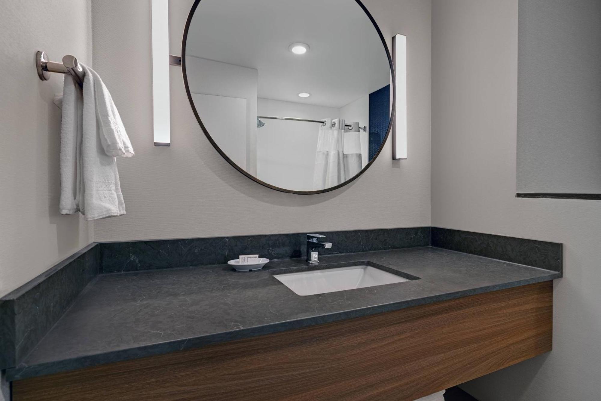 Fairfield Inn & Suites By Marriott Milwaukee Brookfield Ngoại thất bức ảnh